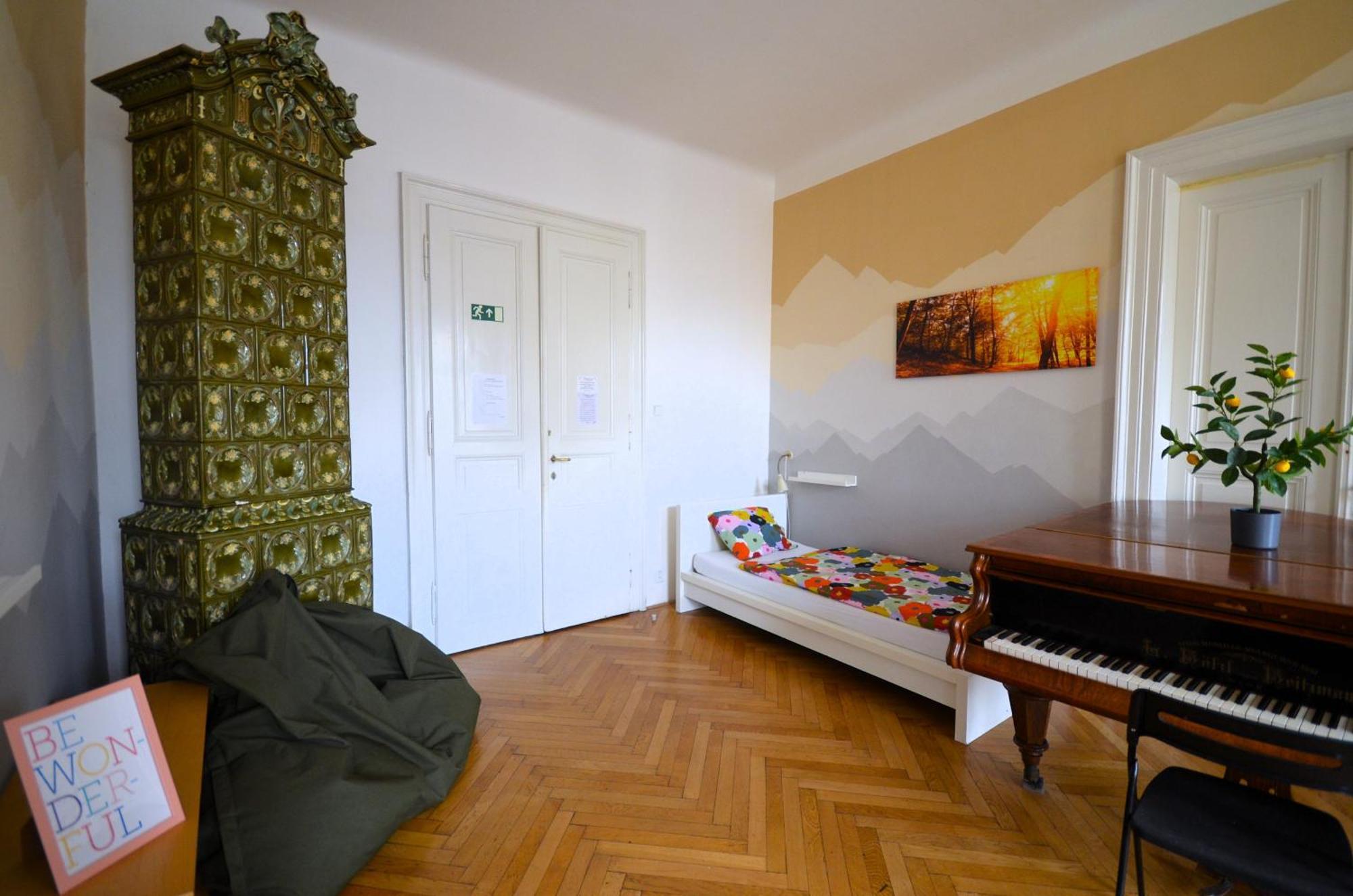 Хостел Travel&joy Backpackers *