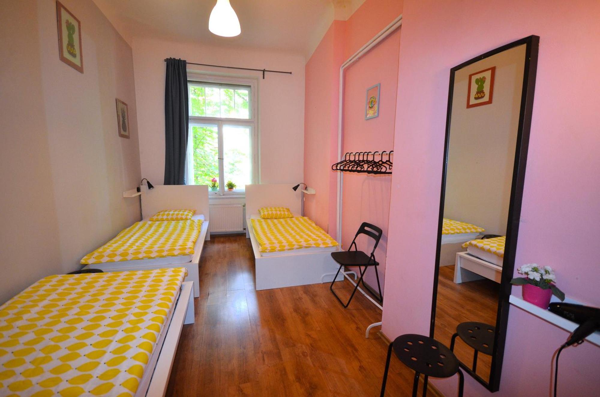 Хостел Travel&joy Backpackers