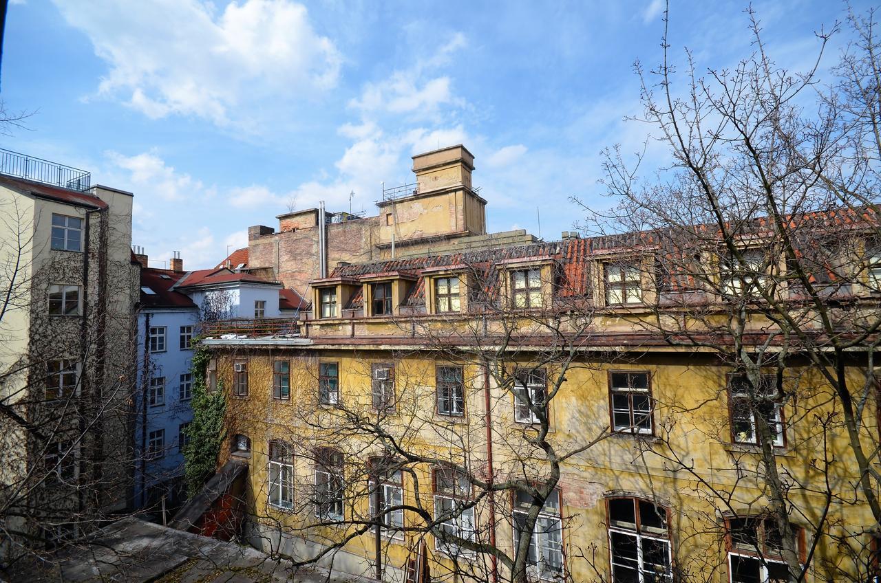 Travel&joy Backpackers Хостел *